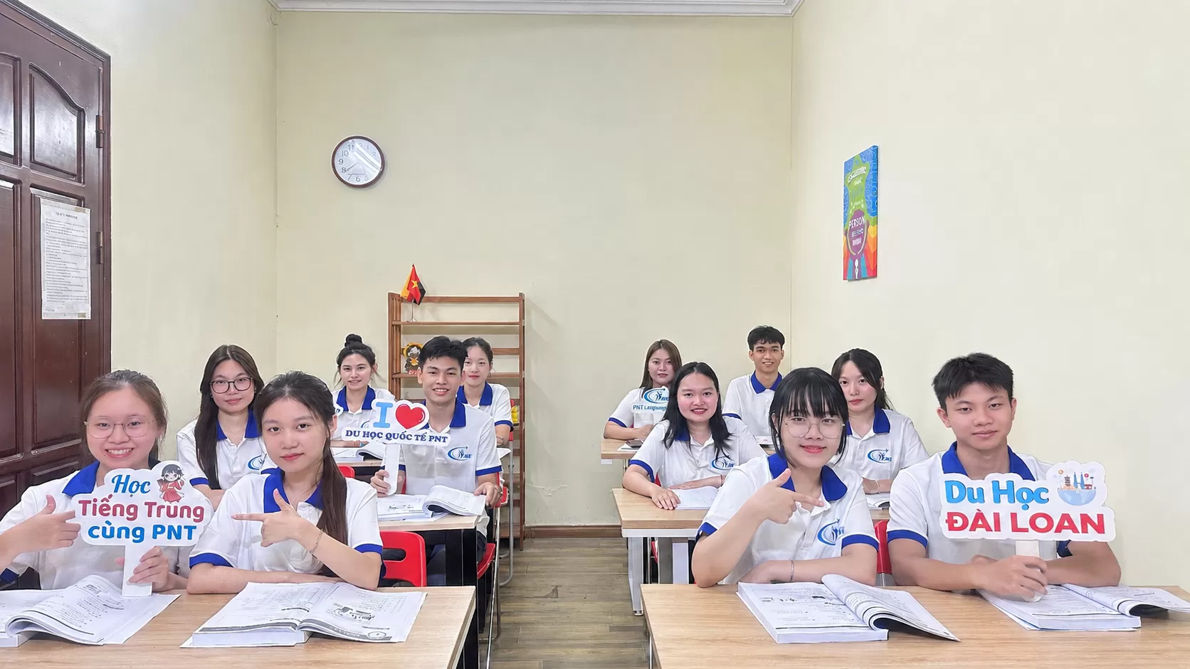 TRUNG TÂM NGOẠI NGỮ PNT – HỌC DỄ DÀNG, NÓI TỰ TIN